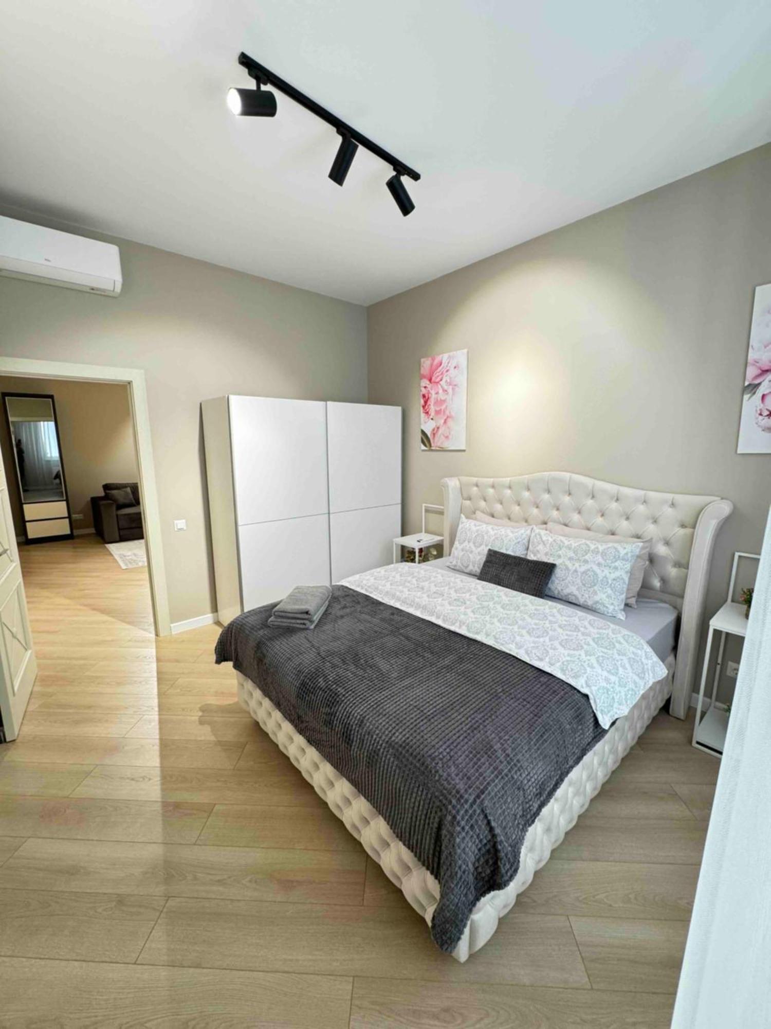 Rentnow Modern Business Apartment With 3 Bedrooms In Centre Κισινάου Εξωτερικό φωτογραφία